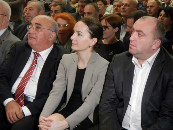 ბსუ-ს 80 წლისთავთან დაკავშირებით უნივერსიტეტის თანამშრომლები დააჯილდოეს [ვიდეო]