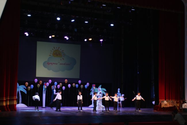 "მზესთან ერთად დავიბადე" - სტუდია "ათინათის" დაარსებიდან ათი წლისთავისადმი მიძღვნილი  საღამო ბათუმის მუსიკალურ ცენტრში