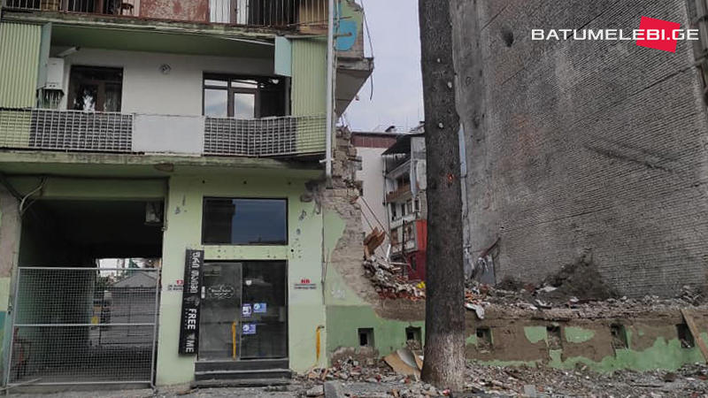 Батумская трагедия: Рассказ владелицы салона который находился в разрушенном доме