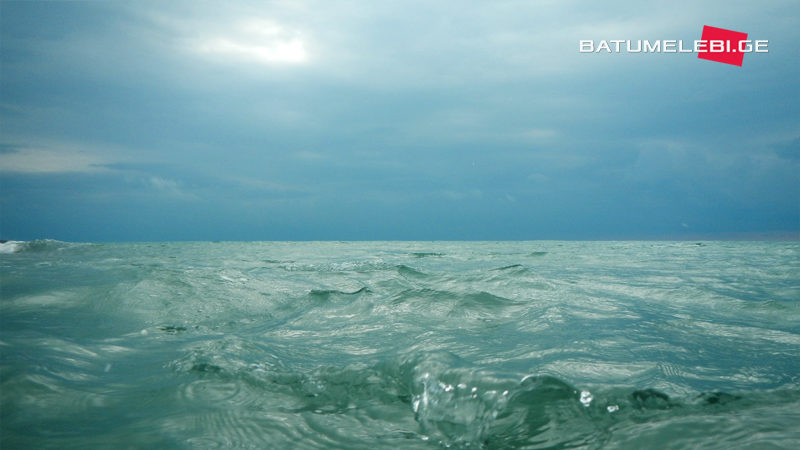 შავ ზღვაში ჟანგბადით ნაკლები ზონები ფართოვდება, წყალი თბება – თურქი მკვლევრები