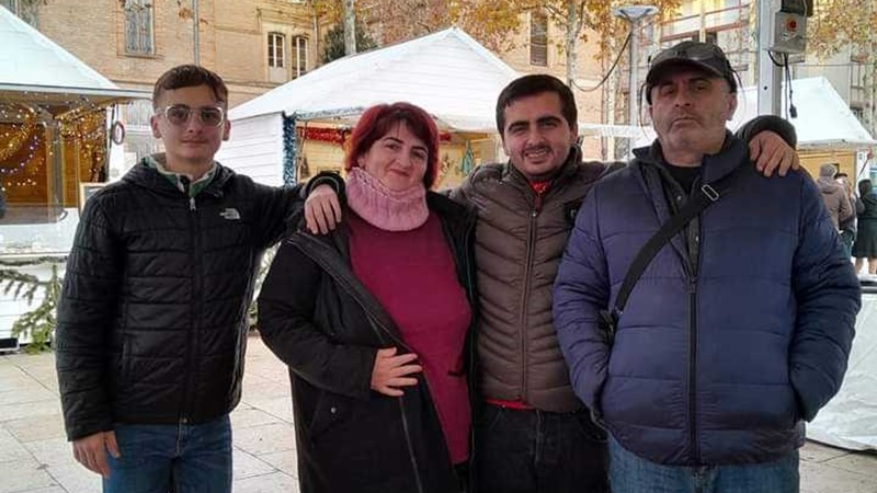 საფრანგეთში 2 შშმ შვილთან ერთად – რას ჰყვება ემიგრანტი ქალი ქართულ ჯანდაცვაზე