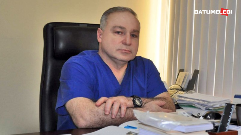 ბათუმში ქალმა ტუალეტში იმშობიარა – ახალშობილს ყელზე ნაფლეთი ჭრილობა აქვს