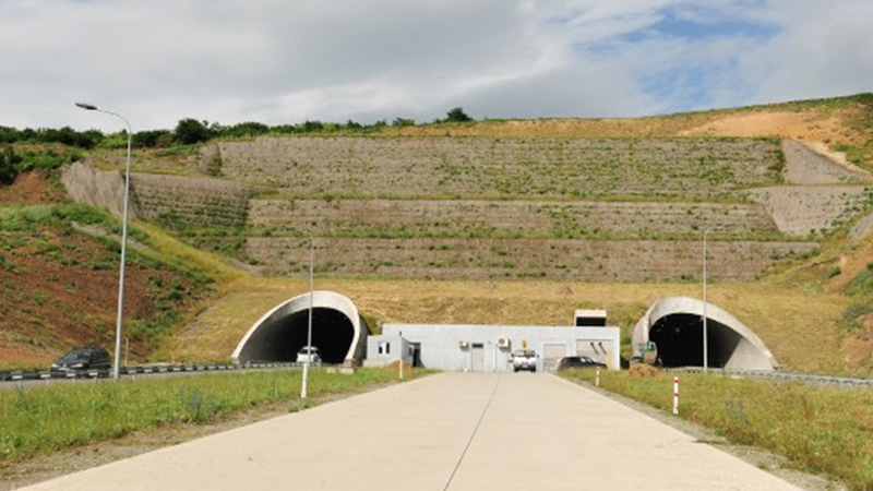 გორის გვირაბებში 17-25 ივნისს მოძრაობა მონაცვლეობით შეიზღუდება